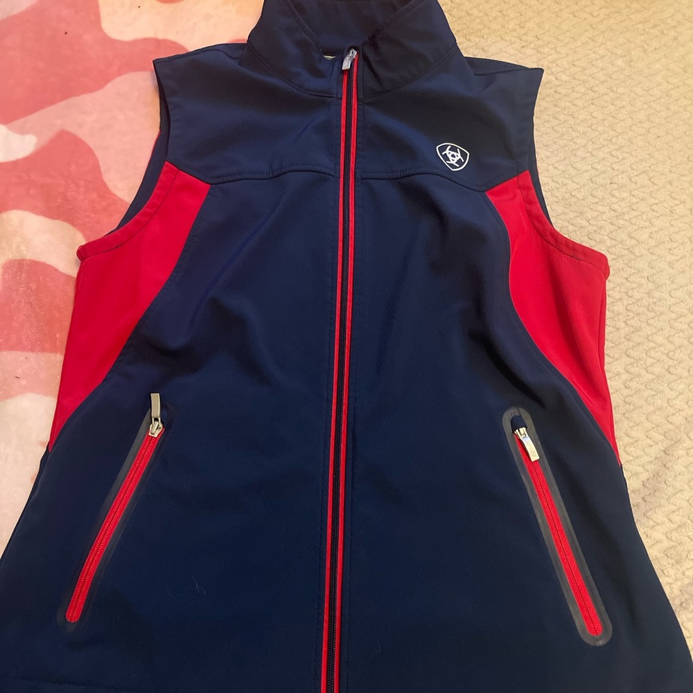 Ariat vest
